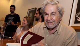 الكاتب رضوان نصار