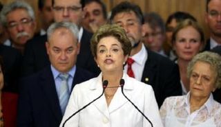 ديلما روسيف رئيسة البرازيل الموقوفة من مجلس الشيوخ عن ممارسة عملها