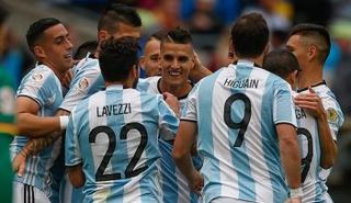 من مباراة الأرجنتين وبوليفيا