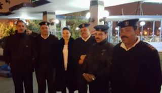 الممثلة عبير صبري تعايد الشرطة المصرية في الخامسة فجرا