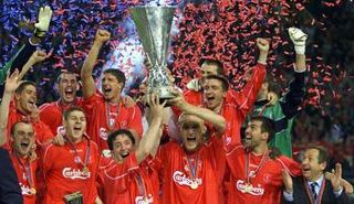تتويج ليفربول 2001