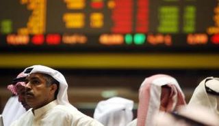 التراجع يغلب على البورصات العربية