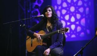 الفنانة الجزائرية سعاد ماسي في مهرجان بالمغرب - رويترز