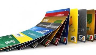 بطاقات ائتمانية