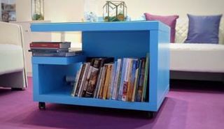 نموذج للمكتبة المنزلية التي توزعها 