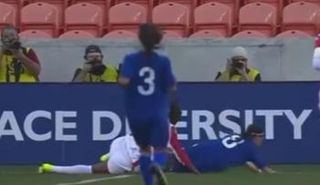 مباراة كرة القدم النسائية