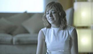 لقطة للفنانة ساندي في أغنيتها 