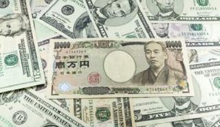 الين يرتفع 1% أمام الدولار 