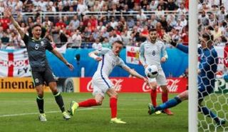 لحظة تسجيل فاردي هدف إنجلترا 