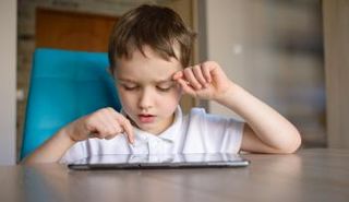 ابحاث مستمرة لتطوير علاج للأطفال المصابين بالتوحد