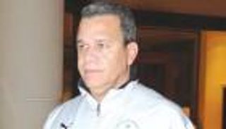 نجران يتعاقد مع مدرب المنتخب السعودي السابق