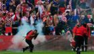 صحيفة إنجليزية تكشف سبب التصرفات المتهورة لجماهير كرواتيا