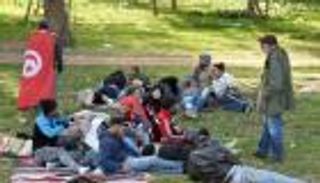 عاطلون تونسيون يسيرون 400 كم على الأقدام احتجاجا على البطالة