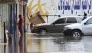 18 قتيلا خلال أسبوع من الأمطار والسيول في السعودية