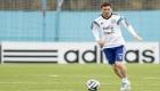 ميسي قد يغيب عن مباراة الأرجنتين وتشيلي