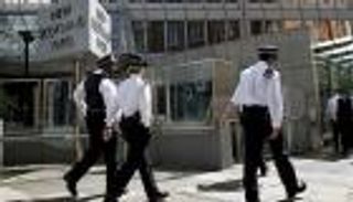 سكوتلانديارد تزيد عناصر الشرطة المسلحين في لندن بعد هجمات باريس