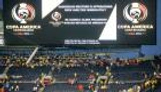 الأحوال الجوية تهدد مباراة تشيلي وكولومبيا في شوطها الثاني