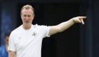 مدرب أيرلندا الشمالية: علينا إظهار "الجانب القبيح" أمام أوكرانيا