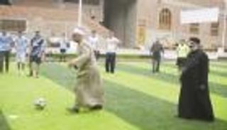 هذه قصة مباراة كرة القدم التي جمعت الشيخ والقسيس في مصر