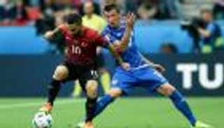 مدرب تركيا يتحسر على الفرص الضائعة أمام كرواتيا