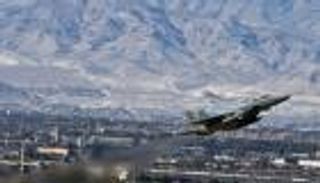 التحالف العربي يدمر مخزن أسلحة في مدينة مكلا اليمنية