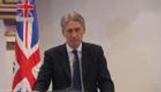 هاموند محذرا: الخروج من الاتحاد الاوروبي سيكون 