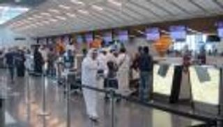 السفر على الدرجة السياحية.. قطار التقشف يصل إلى القطريين