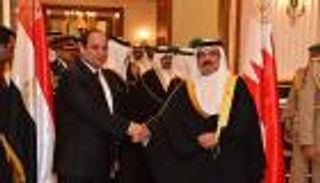 السيسي لملك البحرين: مصر لن تسمح بالمساس بأمن واستقرار الخليج