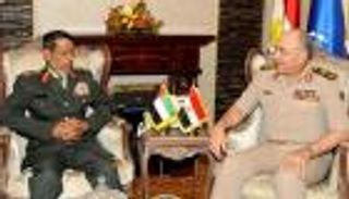 رئيس الأركان الإماراتي يلتقي نظيره المصري بالقاهرة