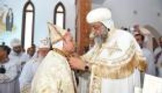 بالصور.. البابا تواضروس يعين كاهنا جديدا للكنيسة المصرية بدبي
