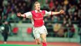 نجم أرسنال السابق يوجّه نصيحة إلى فينغر