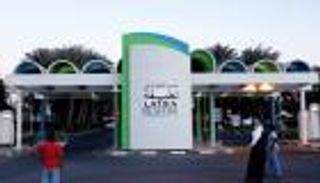 مستشفى لطيفة بدبي ينقذ حياة طفلة تزن 450 جرامًا