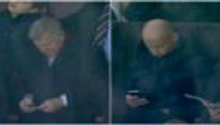 أساطير اليونايتد يشعرون بالملل من أداء فان غال