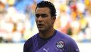 مدرب منتخب مصر: الحضري وافق أن يكون الحارس الثالث