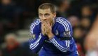 هازارد سعيد بمركزه الجديد مع تشيلسي