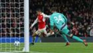 أرسنال يهزم دينامو ويُنعش آماله في دوري الأبطال