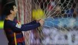 إنريكي: برشلونة يحتاج للتواضع.. وميسي سيسجل عندما نحتاج