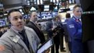 الأسهم الأمريكية تتراجع في جلسة نهاية الأسبوع