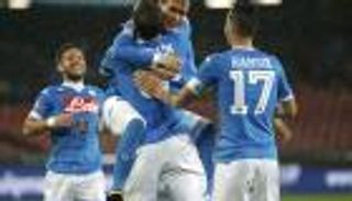 نابولي يتشبث بوصافة الكالتشيو.. وإنتر يسقط بثلاثية