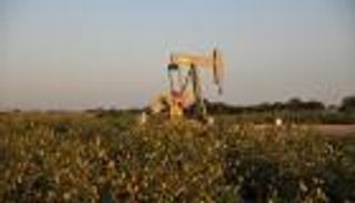 أسعار النفط ترتفع لهبوط إنتاج نيجيريا وقلاقل فنزويلا