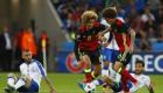 فيلايني وناينجولان خارج تشكيلة بلجيكا أمام ايرلندا