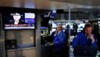 وول ستريت تفتح منخفضة مع هبوط سهم