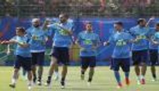 إيطاليا تواجه تحديات خططية بسبب الإصابات والإيقاف