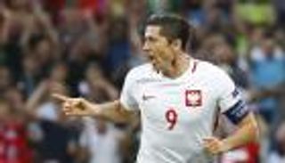 بالفيديو.. ليفاندوفسكي يسجل ثاني أسرع هدف في تاريخ اليورو