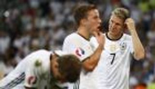 الإعلام الألماني يحمل نوير وشفاينشتيجر مسئولية الخروج من اليورو 