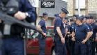 ممثلو الديانات بفرنسا يطلبون تعزيز الإجراءات الأمنية بدور العبادة