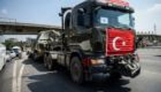 بالصور.. دبابات انقلاب تركيا الفاشل تنسحب من المدن الكبرى