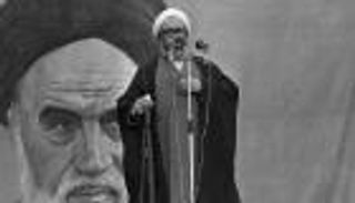 شباب إيراني يتظاهر بطهران لمحاكمة رموز النظام الحاكم