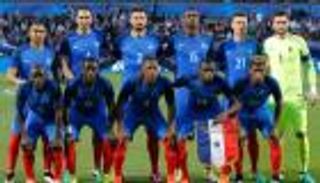 عودة لاكازيت وفقير إلى قائمة منتخب فرنسا