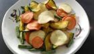 رقائق الخضراوات "المقلية" ليست صحية أكثر من رقائق البطاطس